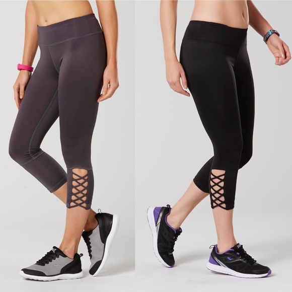 Bundle Of 2 Everlast Athletic Yoga 
